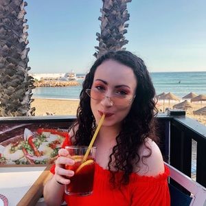 Meet your Posher, Michaela